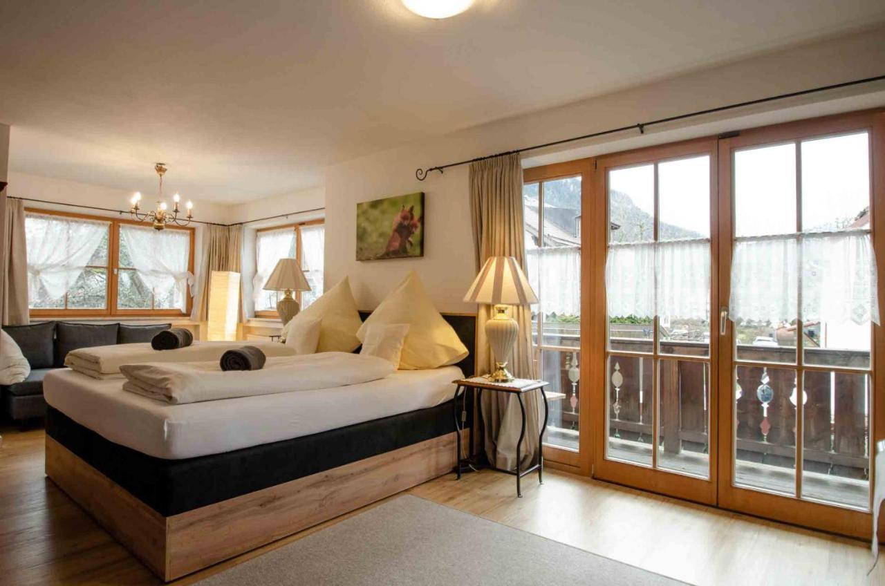 Hotel Ferienhaus Fux Оберамергау Екстериор снимка