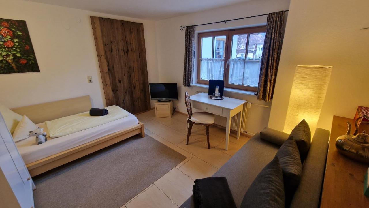 Hotel Ferienhaus Fux Оберамергау Екстериор снимка